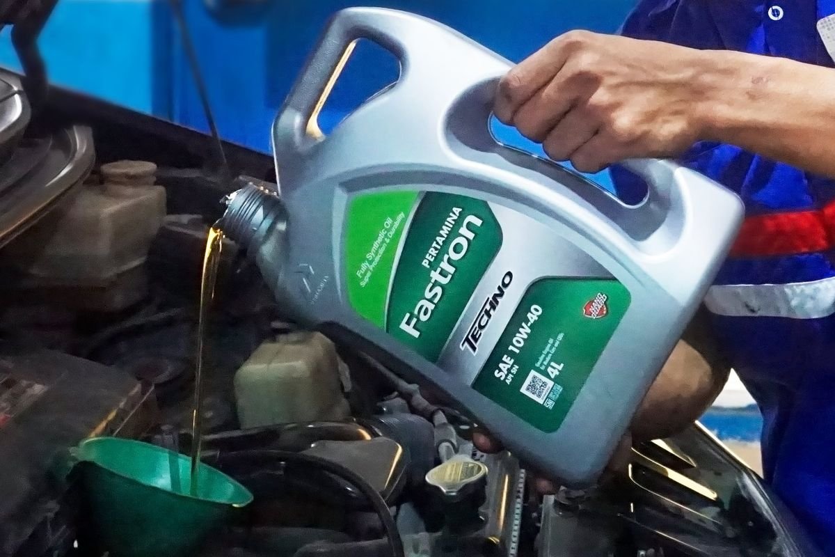 apakah oli mobil bisa untuk motor