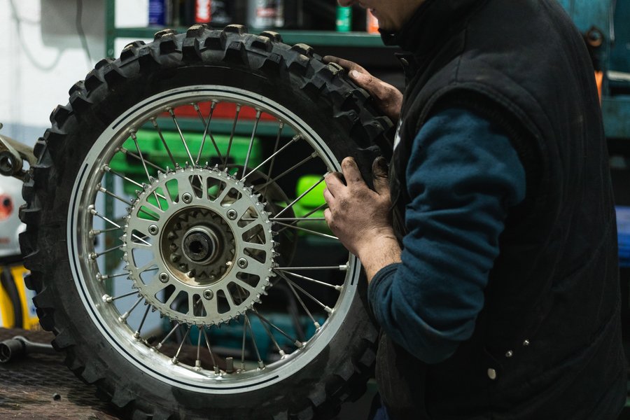 alat pres velg motor