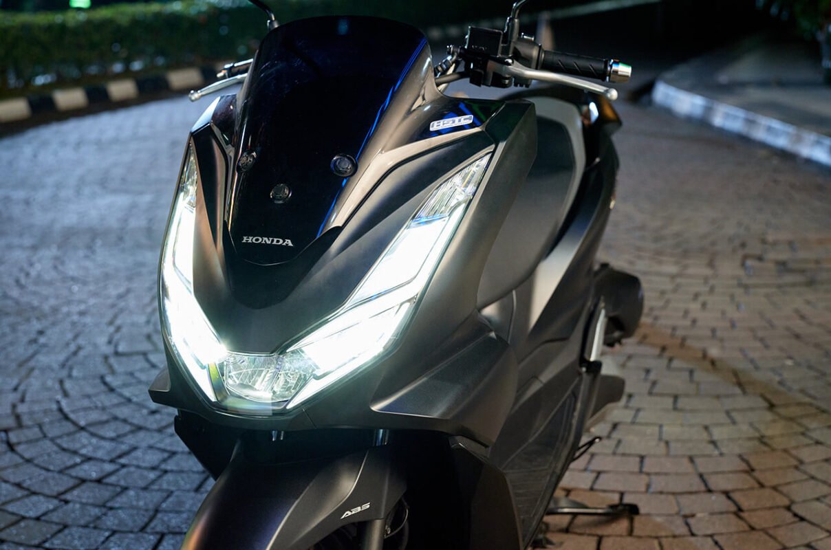 lampu motor paling terang dan fokus